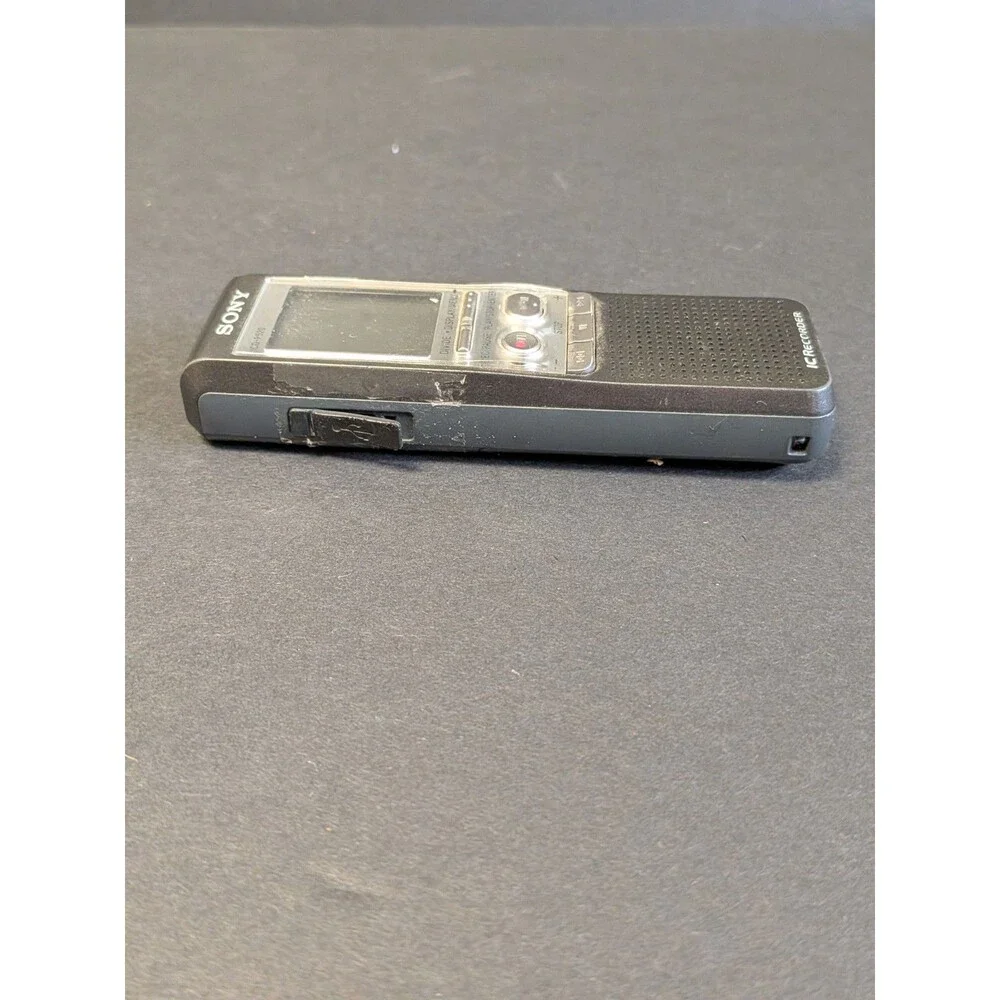 Sony ICD-P520 Digital Voice Recorder **As Is - Untested